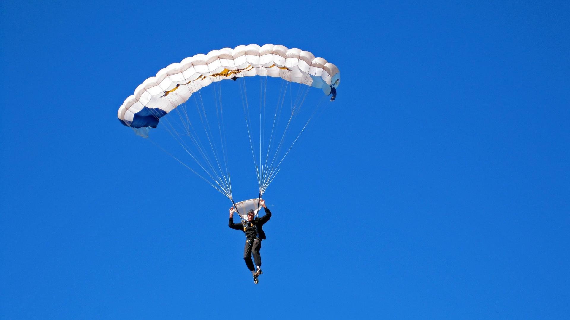 Doinb在澳大利亚队比赛中势不可挡，战术调整引发热议！